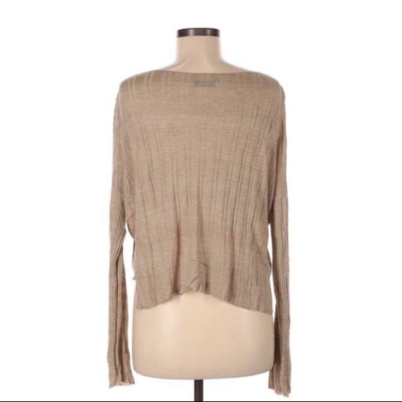 ⚡️SOLD⚡️ Zara Crop Long Sleeve Knit - Picture 2 of 4